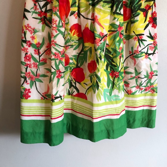 Crown & Ivy tropical print dress, size 4, beautiful vibrant colors and details - Picture 5 of 7